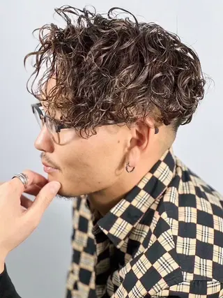 ショート パーマ ヘアアレンジ メンズ プレミアムバーバー新宿店所属・⚡️メンズ特化⚡️ 倉林 隼大のヘアスタイル