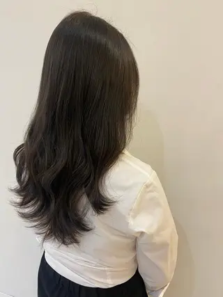 セミロング カラー ヘアアレンジ 美髪.艶髪.髪質改善 LoLo.サリのヘアスタイル