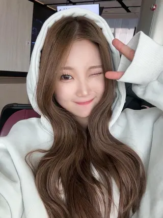 ロング カラーエクステ 大阪梅田徒歩7分のヘアスタイル