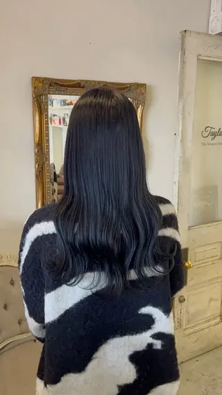 ロング カラー オカベ ショウマのヘアスタイル