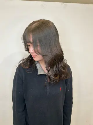 セミロング 北田 美琴 / 柔らかいカラーのヘアスタイル