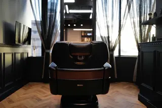 LUX THE BARBER所属・寺内 光のヘアスタイル