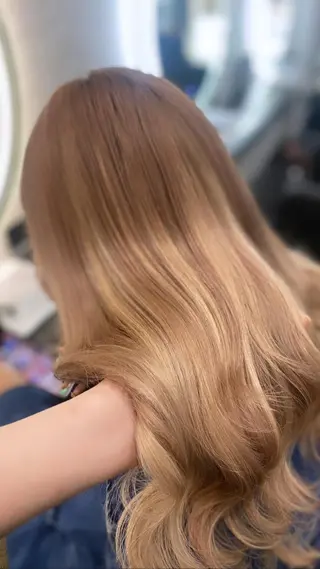 ロング カラー LOHAS Kanaのヘアスタイル