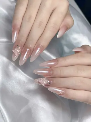 ネイル LEELA NAIL STUDIO所属・LEELA NAIL STUDIOのネイルデザイン