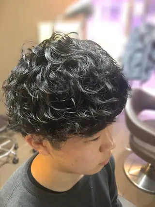 ショート パーマ メンズ 韓国風メンズ/毛流れ ヘアなら須田龍世のヘアスタイル