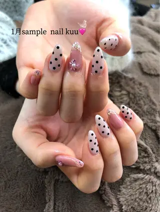 セミロング サロンku'u所属・salon kuuのネイルデザイン