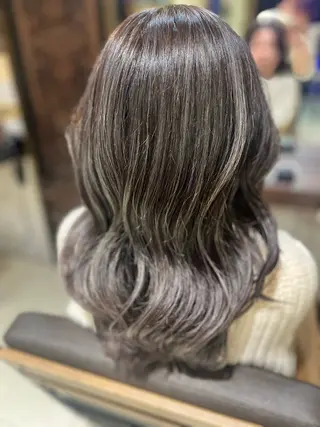 セミロング カラー ヘアアレンジ Aina🩶 艶カラー🩶のヘアスタイル