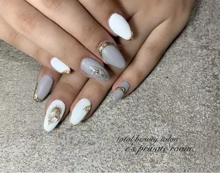 ネイル LAVISH nail salonのネイルデザイン