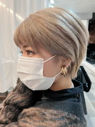 ショート カラー 心斎橋バレイヤージュ 小林勝貴のヘアスタイル