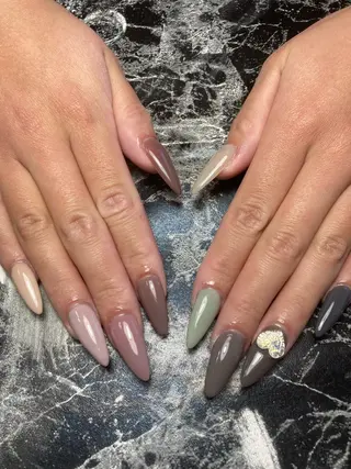 ロング ネイル ✴︎ Delightのネイルデザイン