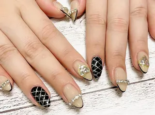 ミディアム ネイル リラネイル Aikenのネイルデザイン