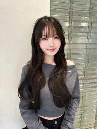 セミロング カラー ヘアアレンジ Salowin原宿ash所属・‎透明感×艶髪 ‎🫒maki🎀のヘアスタイル