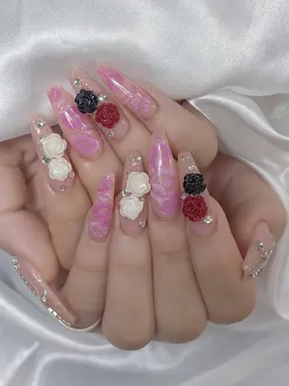 ネイル LEELA NAIL STUDIO所属・LEELA NAIL STUDIOのネイルデザイン