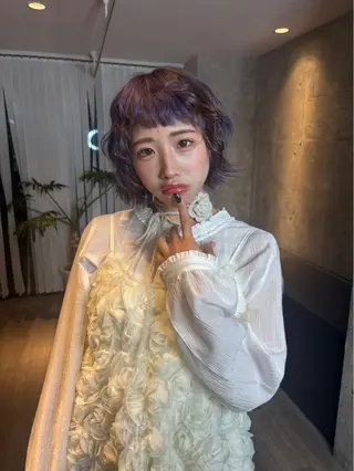 ミディアム 鈴木瑛里／ブロンド ベージュ／男女のヘアスタイル