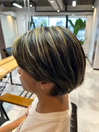 カラー 相澤 拳のヘアスタイル