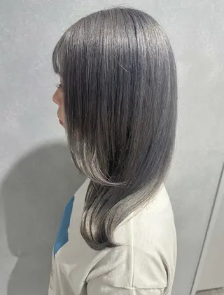 セミロング カラー 唐澤 千尋のヘアスタイル