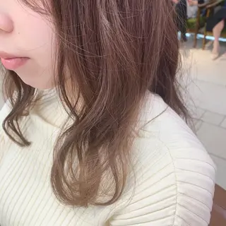 セミロング カラー 加藤 綾華のヘアスタイル