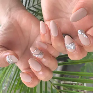 ネイル 岸本 みなみのネイルデザイン