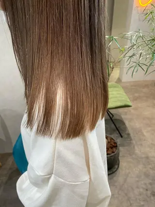 セミロング カラー ヘアアレンジ XENA表参道 MIKUのヘアスタイル