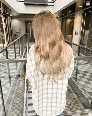 ロング カラー ヘアアレンジ TATSUYA アートディレクターのヘアスタイル