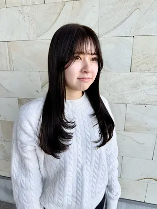 ロング カラー 角岡 真帆のヘアスタイル