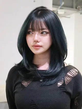 カラー セミロング ITbyALBUM 八王子店のヘアスタイル