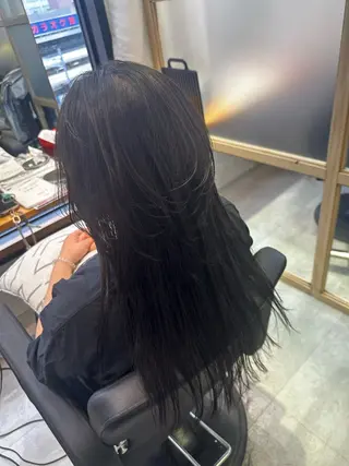 ロング JOS所属・上野/エフェクトブリ ーチ✂︎touiのヘアスタイル