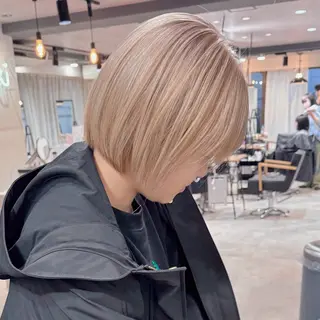 ミディアム 切りっぱなしボブイヤ リングカラー清水隆央のヘアスタイル