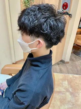 ショート パーマ モリオフロムロンドン池袋店所属・冨永 さやかのヘアスタイル