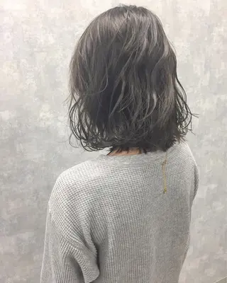 ショート カラー 色白に見える暗髪 梅田・増田のヘアスタイル