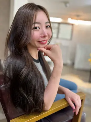 ロング 髪質改善✨艶髪✨ レイヤーカット 田畑のヘアスタイル