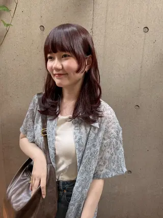 ミディアム カラー 大橋 芽衣のヘアスタイル