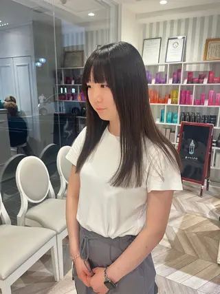 セミロング MaisonHALU 梅木琉衣のヘアスタイル