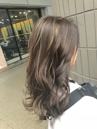 セミロング カラー SHAFT Ieiriのヘアスタイル