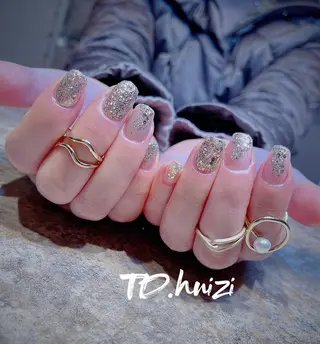 ミディアム めぐみのネイルサロン 惠のネイルデザイン