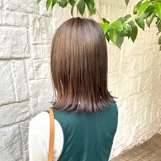 ミディアム カラー ショートパーマ カットモデルのヘアスタイル