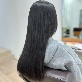 ロング 冬の透明感カラー／ ハラのヘアスタイル