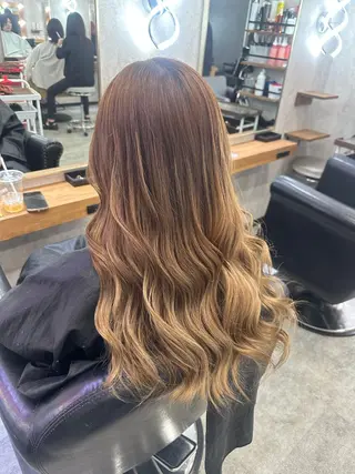 ロング MOURI CHISATOのヘアスタイル