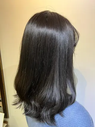 セミロング カラー イシイ ハルナ 🤍のヘアスタイル