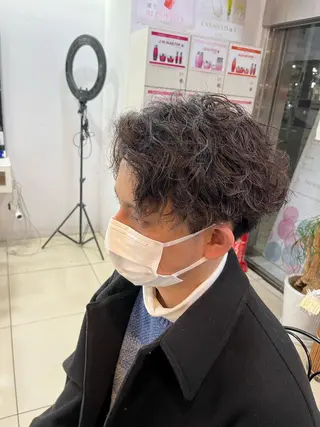 ショート パーマ 韓国風メンズ/毛流れ ヘアなら須田龍世のヘアスタイル