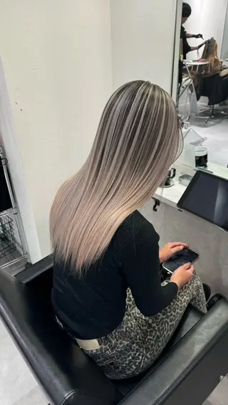 セミロング CIERA.南船場所属・yuna🧡/心斎橋 ハイトーン/ブリーチのヘアスタイル