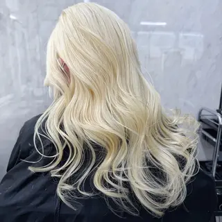 ロング カラー シールエクステ特化 ハイトーン、NANAのヘアスタイル