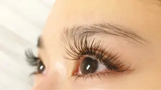 マツエク・マツパ Petila パティラ所属・Petila🐈‍⬛ Mayuriのマツエク・マツパデザイン