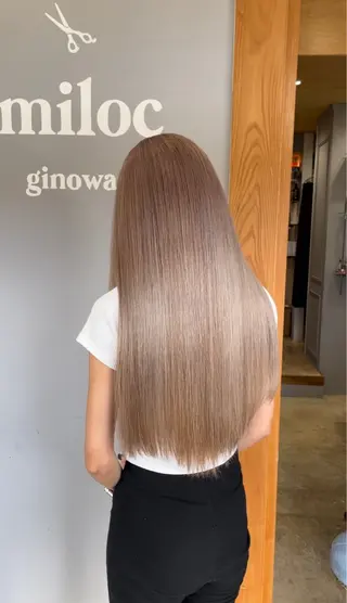 カラー miloc himekaのヘアスタイル