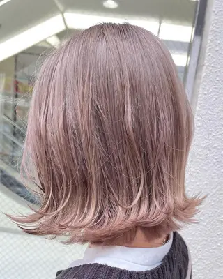 ミディアム カラー 🍀自然＆長持ち♪ 縮毛矯正の匠✨️のヘアスタイル