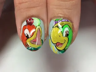 ネイル Yakko pas á pasのネイルデザイン