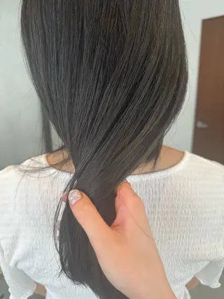 カラー kage Nanamiのヘアスタイル