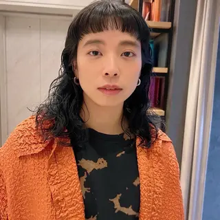 ミディアム パーマ inity　杉本 美羽のヘアスタイル