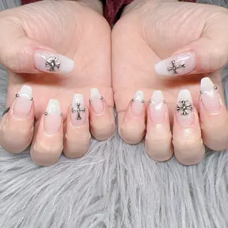 ネイル 個室ネイルサロンDolly  Girl〜ドーリーガール〜所属・DollyGirl KYOKOのネイルデザイン