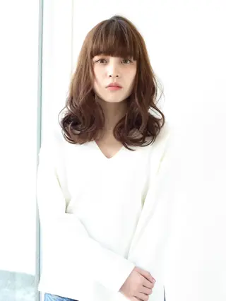 ミディアム カラー 中山 天地のヘアスタイル